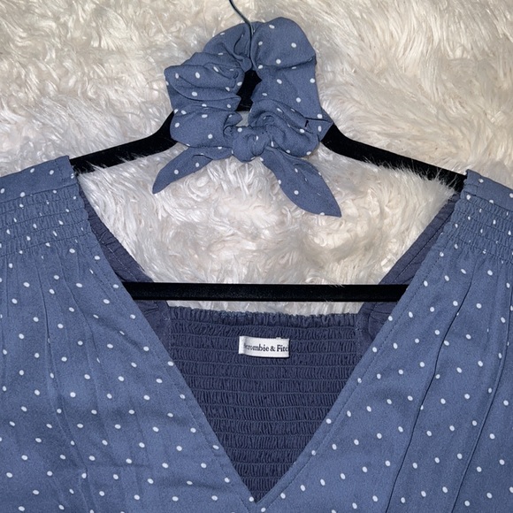 Abercrombie and Fitch NWOT Dusty Blue Dress (Matching Scrunchie) - Picture 3 of 5